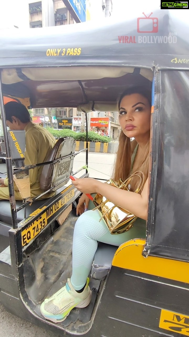 Rakhi Sawant Instagram - Rakhi Sawant ke sath galat Huva puri Duniya ne Khoon ki aasu rulaai ππ±π #rakhisawant #biggboss #pratiksehajpal #bb #salmankhan #umarriaz #shamitashetty #asimriaz #tejasswiprakash #shehnaazgill #alygoni #rahulvaidya #karankundra #rubinadilaik #bigboss #rashmidesai #rakhi #sidharthshukla #hinakhan #tejran #biggbossott #devoleena #rashamidesai #nishantbhatt #jasminbhasin #sidnaaz #voot #bhartisingh #viralbollywood Mumbai, Maharashtra