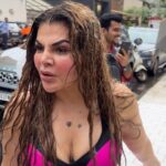Rakhi Sawant Instagram - This hilarious interaction of @rakhisawant2511 with the papz will make you go rofl😂 #tellytalkindia #telly #tellywood #tellyworld #rakhisawant