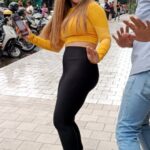 Rakhi Sawant Instagram - @rakhisawant2511 Ne मचाया धूम Lolipop Ke गाने पर Media Ke सामने . . #rakhisawant #dance #dancevideo #dancereels #bhojpurisong #trending #trendingdance #trendingreels #trendingsongs #trendingvideos #instatrend #dancetrends #reelstrending #viralreels #reels #durgeshvideographer