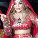 Rakhi Sawant Instagram - @rakhisawant2511 dancing on Dhol 🥁 Finally Divorce ho raha hay Says Rakhi Sawant !! 😀🙏🏻 . . Follow for more updates @filmymantramedia . . #rakhisawant #filmymantra Mumbai, Maharashtra