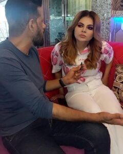 Rakhi Sawant Instagram - Rakhi requests Adil not to involve Salman Khan Bhai in their controversy 🙏 (Swipe to Watch)

#rakhisawant #adildurrani #salmankhan