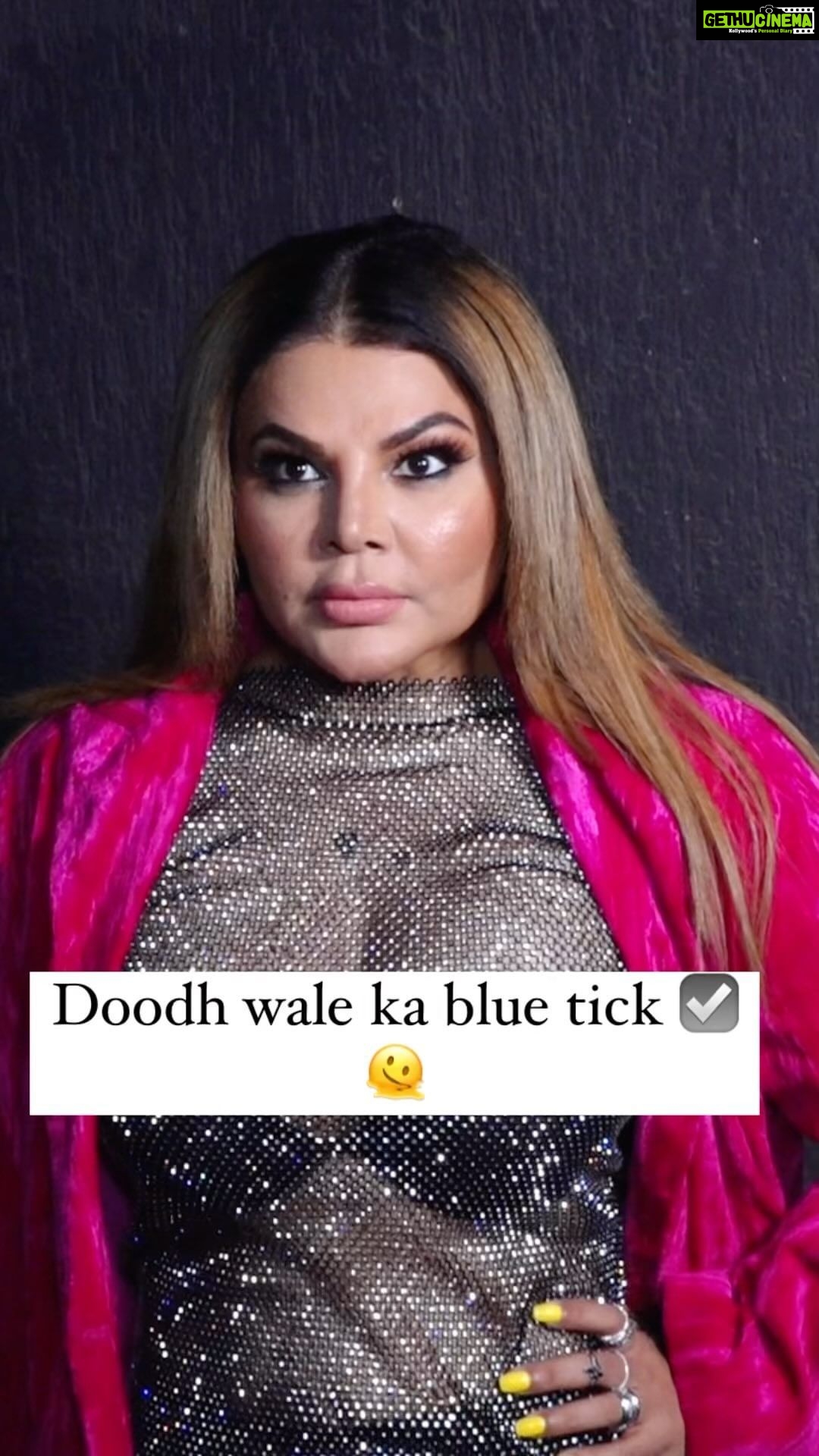 Rakhi Sawant Instagram - Rakhi Sawant is shocked to see her milkman also has blue tick on Instagram π
π
@rakhisawant2511 #rakhisawant #rakhisawanth #bollywood #viralvideo #reels #reelsinstagram #trending #bluetick #instagram