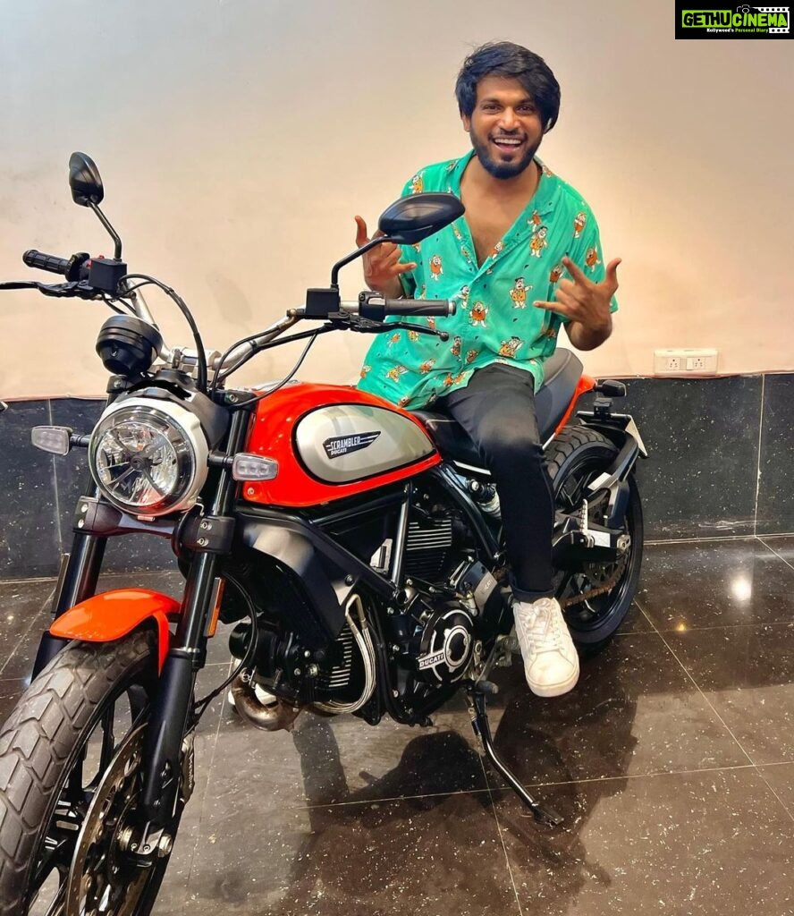 Rakshan Instagram - #thalapathy 🔥 We only REGRET the rides we didn’t take !!!🥵🏁 #ducatiscrambler800 #ducaticorse #racingworldstore @bikesocial_motors