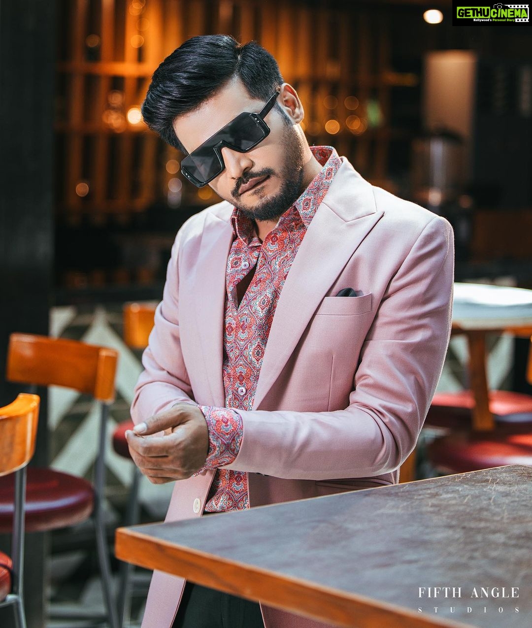 Rakshan Instagram - great full and Thanks for all the LOVE ♥️ you still dint wish me ?? ya it’s my birthday 🤓 @fifthanglestudios