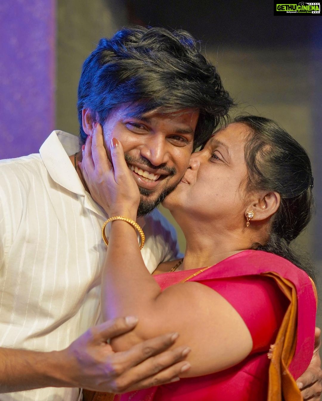 Rakshan Instagram - Room full of love .. One of my special day ... Marakkuma Nenjam audio launch, ❤️ thank you all 🥹
