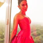 Rakul Preet Singh Instagram - How much pink is too much pink 💖 Outfit @gauriandnainika Jewellery @h.ajoomal Styled by @anshikaav Assisted by @roshiijain @bhatia_tanisha Make up @im__sal Hair @aliyashaik28 Photos @banjaariii