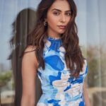 Rakul Preet Singh Instagram – “I LOVE YOU “ all 💙💙 #promotions
16june on #jiocinemaapp
Outfit @mandirawirkhq
Jewellery @sonisapphire
Footwear @charleskeithofficial
Styled by @anshikaav
Team @roshiijain @bhatia_tanisha
Hair @tinamukharjee
Makeup @im__sal
Shot by @kaasastudio