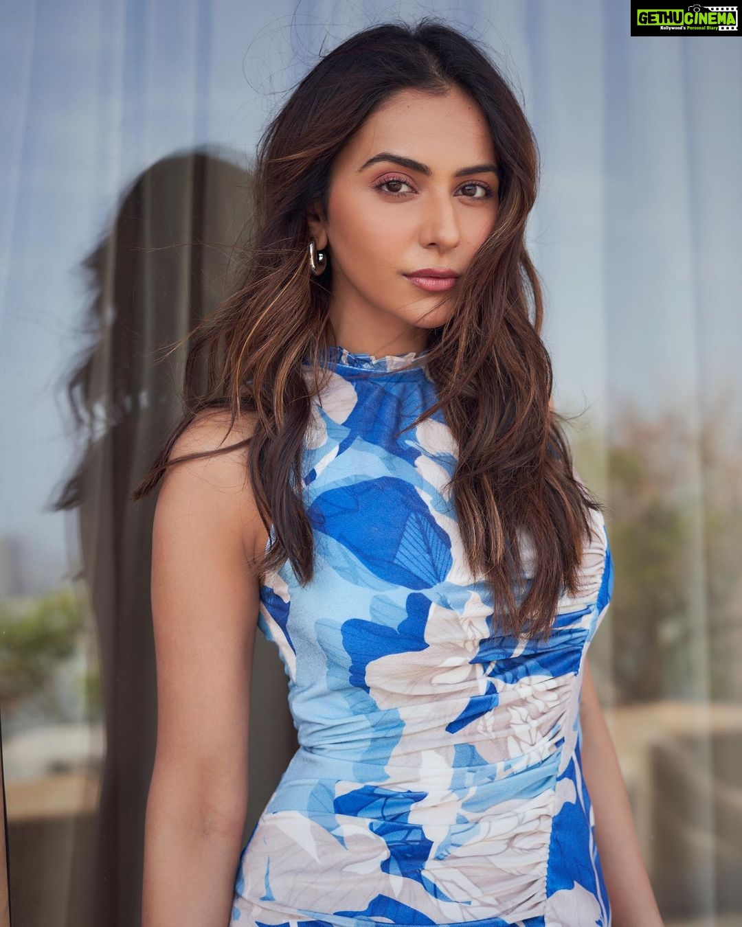 Rakul Preet Singh Instagram - βI LOVE YOU β all ππ #promotions 16june on #jiocinemaapp Outfit @mandirawirkhq Jewellery @sonisapphire Footwear @charleskeithofficial Styled by @anshikaav Team @roshiijain @bhatia_tanisha Hair @tinamukharjee Makeup @im__sal Shot by @kaasastudio
