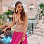 Rakul Preet Singh Instagram – PINKTASTIC 💖💖
Outfit @theohailakhanofficial
Jewellery @anayah_jewellery
Footwear @fizzygoblet
Styled by @anshikaav
Style team @tanazfatima @bhatia_tanisha
Hair @aliyashaik28
Makeup @im__sal
