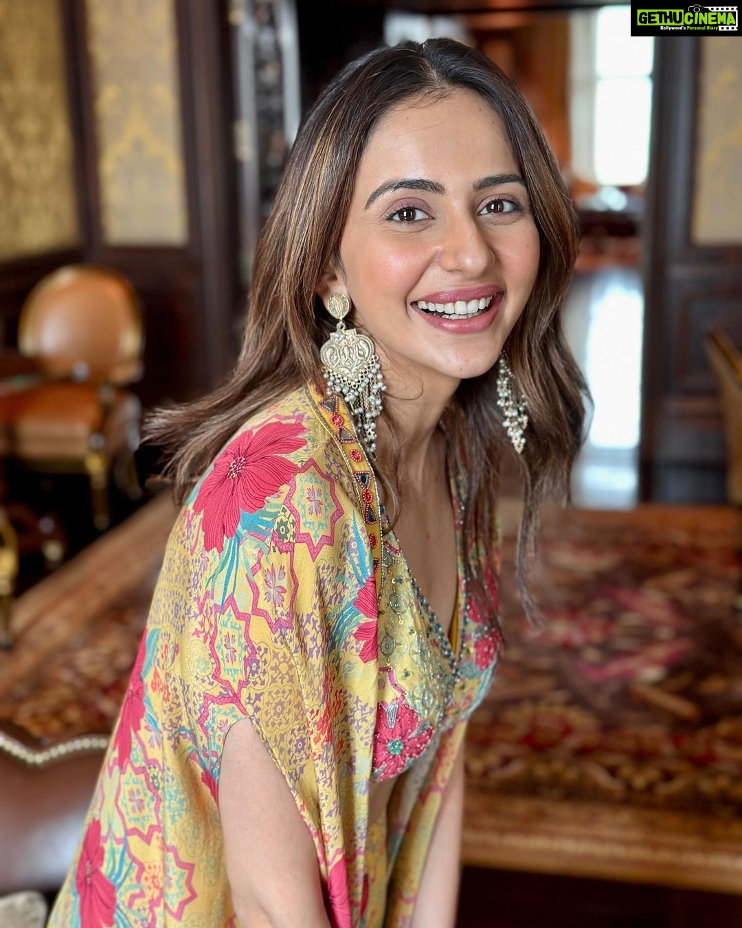 Rakul Preet Singh Instagram - Being candid is also a pose 💛