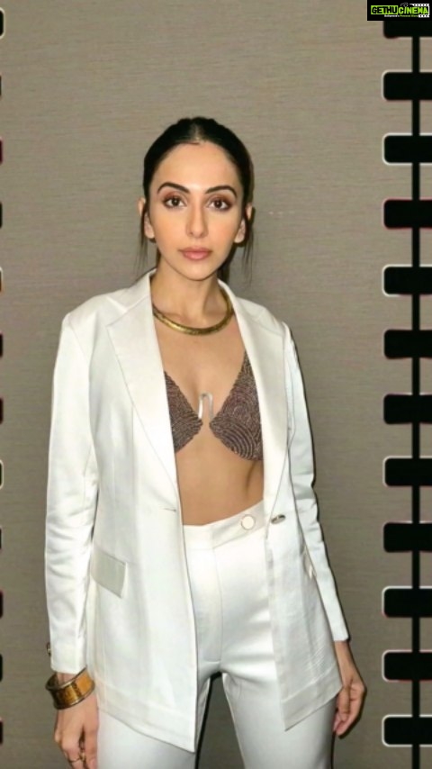 Rakul Preet Singh Instagram - Calm down and wear white 💕