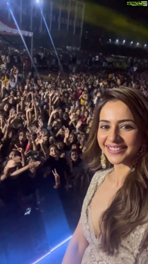 Rakul Preet Singh Instagram - Can’t express my emotions in words .. sooo much love that all of you continue to give me .. chennai you were beyond awesome❤️ thankyou and super grateful..