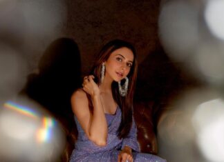 Rakul Preet Singh Instagram - Glitter inside out 😉💕