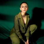 Rakul Preet Singh Instagram - What are you looking at ? 💜