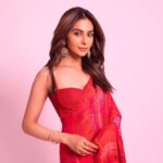 Rakul Preet Singh Instagram - 💕💕let’s wear elegance today 💕💕