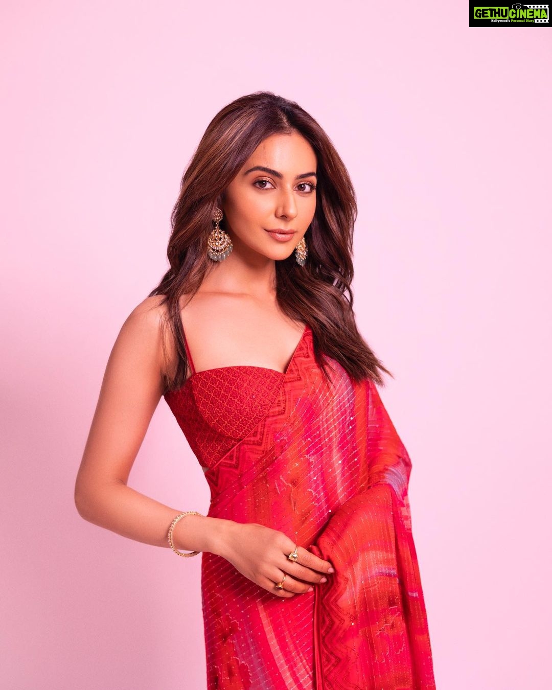 Rakul Preet Singh Instagram - ππletβs wear elegance today ππ