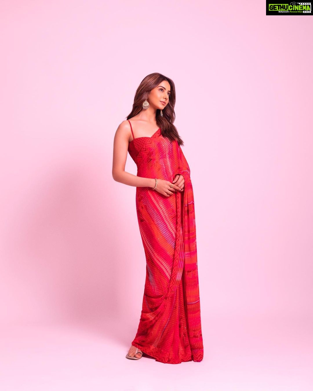 Rakul Preet Singh Instagram - ππletβs wear elegance today ππ