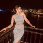 Rakul Preet Singh Instagram - Look at the stars , see their beauty and in that beauty see yourself 🤍 Magical nights at @anantaradubai #anantaradubai Anantara The Palm Dubai Resort