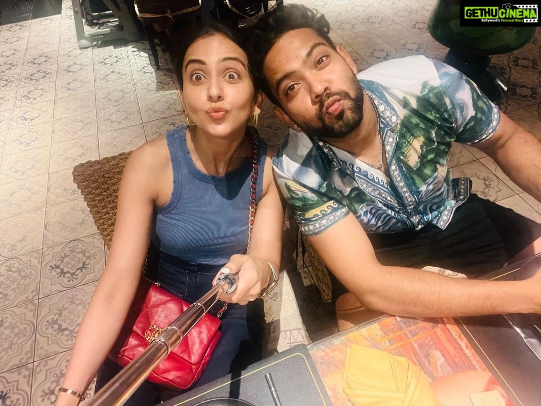 Rakul Preet Singh Instagram - Celebrating moms bday with the most priceless moments at @anantaradubai ❤️ happpppy bdayyyyyy mommmy.. you are the kindest soul I know .. thankyou for all the support now and forever ! Love you infinity ❤️❤️ #anantaradubai Anantara The Palm Dubai Resort