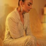 Rakul Preet Singh Instagram - There is never tooo much bling ? 😉 Outfit @itrhofficial Jewellery @prerto Styled by @anshikaav Assisted by @roshiijain @bhatia_tanisha Makeup @im__sal Hair @aliyashaik28 Photos @thamoddinushan_photography