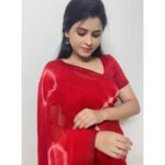 Rithika Tamil Selvi Instagram - Good morning ❤️ Saree @ashas_womens_collection Blouse @knotweddinghouse . . . . . . #rithika #tamil_rithika #rithikatamilselvi #sareefashion #redsaree #vijaystars #vijaytelevision