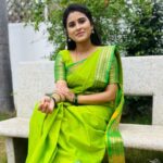 Rithika Tamil Selvi Instagram - Good morning Insta fam💚✌️ Saree @ashas_womens_collection Blouse @niraa_celebrating_fashions #rithika #tamil_rithika #amirthabaakiyalakshmi #vijaystars #baakiyalakshmi_vijaytv #baakiyalakshmi_serial #rithikatamilselvi