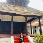 Rithika Tamil Selvi Instagram - All about today 😇🙏🏻 . . . #positivevibesonly #trivandrumdiaries #trivandrum #padmanabhaswamytemple #kuthiramalika_palace❤️ #kuthiramalika #aazhimala #rithika #tamil_rithika #rithikatamilselvi #vijaystars Trivandrum