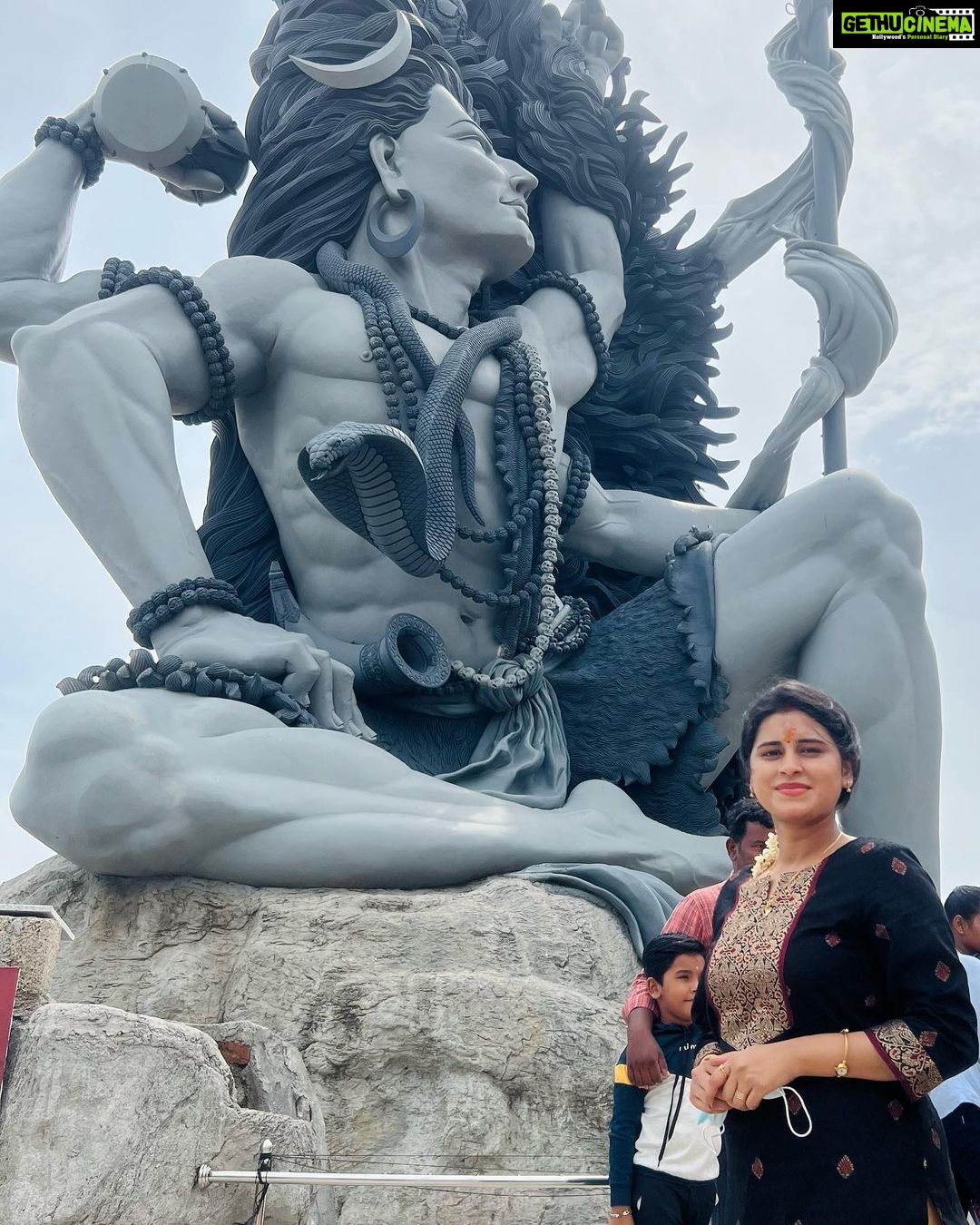Rithika Tamil Selvi Instagram - All about today 😇🙏🏻 . . . #positivevibesonly #trivandrumdiaries #trivandrum #padmanabhaswamytemple #kuthiramalika_palace❤️ #kuthiramalika #aazhimala #rithika #tamil_rithika #rithikatamilselvi #vijaystars Trivandrum