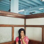 Roshini Haripriyan Instagram - Travelling back in time ♥️ Photography @navin.appu #roshniharipriyan #retro #feelgood #love