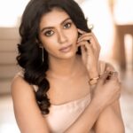 Roshini Haripriyan Instagram - Eyes hold conversations. - Rosebud Outfit - @zol_studio Styling - @subikanifabint Photography - @camerasenthil make up - @pavihairandmakeup Hair - @ranjitha_hairstylist Organised by @rrajeshananda #roshniharipriyan