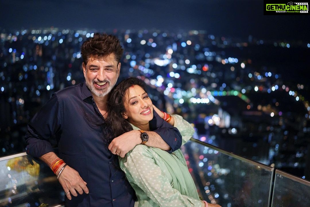 Rupali Ganguly Instagram - Let’s Scale the heights together… ❤️ My husband is most definitely the wind beneath my wings 🧿🧿🧿❤️ #sunday #family #ashrup #husband #husbandandwife #love #blessed #gratitude #jaimatadi #jaimahakal