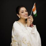 Rupali Ganguly Instagram - Celebrating my country, my India, not just on one day but everyday... Always grateful and proud to be an Indian!🇮🇳 #MeraBharatMahaan . . Styled By: @nehaadhvikmahajan Outfit: @neerusindia . . #ProudIndian #Gratitude #India #happy #Independenceday #Indian #love #grateful #proud #bharat #anupamaa #rupaliganguly #jaimatadi #jaimahakal