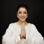 Rupali Ganguly Instagram - Celebrating my country, my India, not just on one day but everyday... Always grateful and proud to be an Indian!🇮🇳 #MeraBharatMahaan . . Styled By: @nehaadhvikmahajan Outfit: @neerusindia . . #ProudIndian #Gratitude #India #happy #Independenceday #Indian #love #grateful #proud #bharat #anupamaa #rupaliganguly #jaimatadi #jaimahakal
