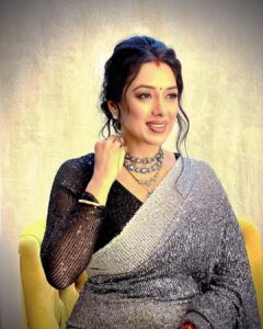 Rupali Ganguly Instagram - Imperfectly Perfect 🤩 
Anupamaa ❤️

Thank you for the clicks @sagarparekh0111 😘
#anupamaa #instagood #picoftheday #rupaliganguly #actor #blessed #gratitude #friday #tgif  #jaimatadi #jaimahakaal 

HMU - @jayprakashpal20 and Ashwini 
Styled by @nishabedii @manasimanojofficial @ritudeoras 
@directorskutproduction @starplus