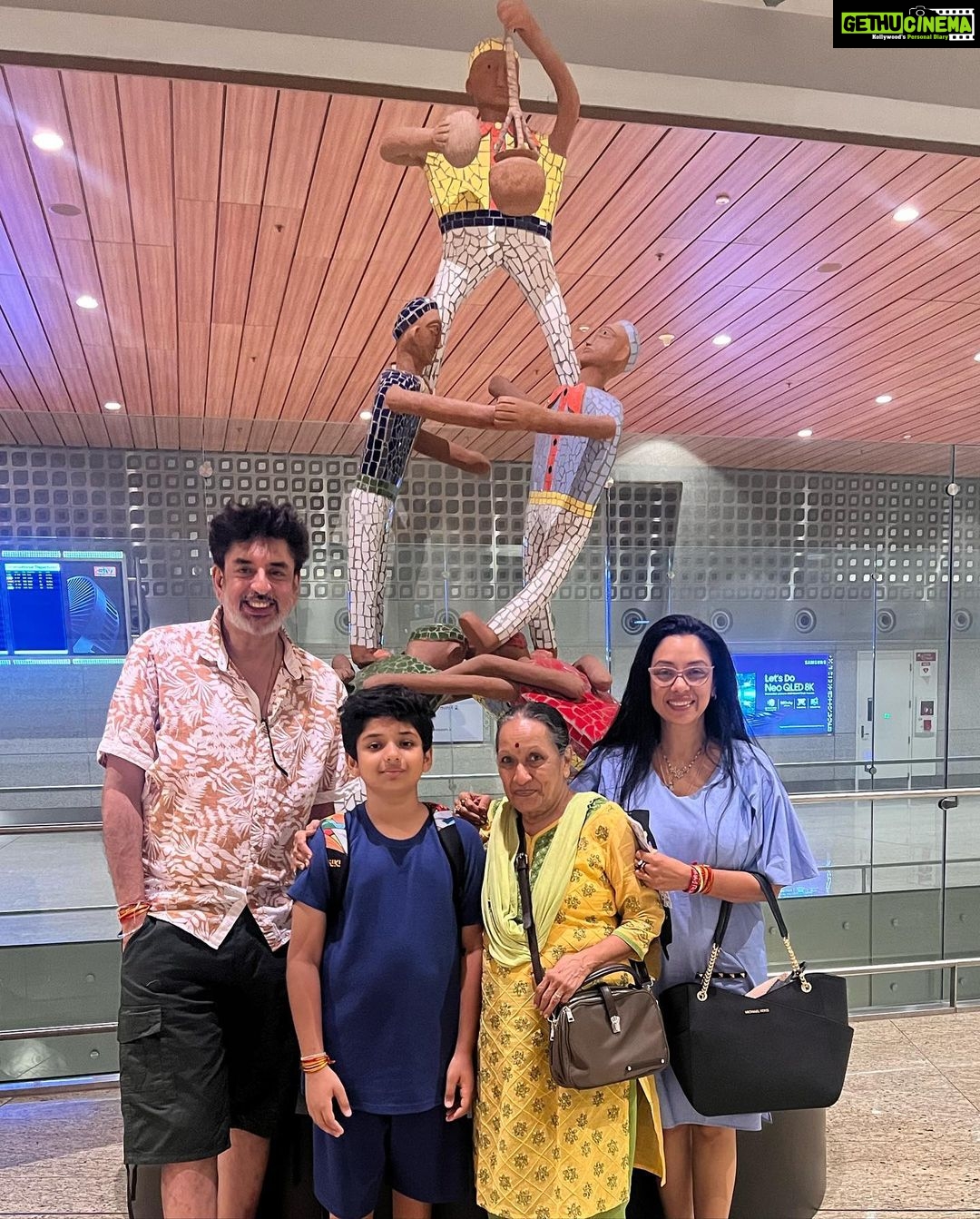 Rupali Ganguly Instagram - Vacaymode on 💃🥰Mummy Chali Mauritius 🇲🇺💃 (A very special trip …. My mummys first time outside India ❤️🧿🧿🧿) #mauritius #vacaymode #vacation #mummy #rupaliganguly #anupamaa #instagood #traveldiaries #airportdiaries #t2 Mauritiusnow #jaimatadi #mumbaiairport #airmauritius #jaimahakal #rudranshverma @rajaniganguly @vijayganguly Styled by @thedotdiary @thedottstyle Outfit by @richagoenka