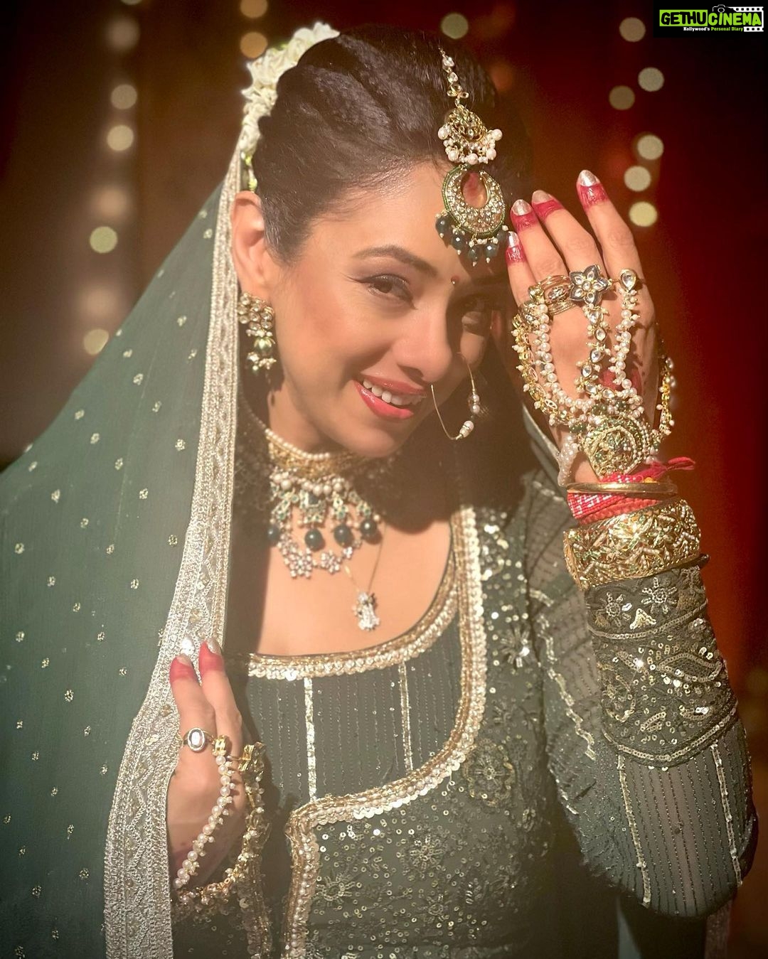 Rupali Ganguly Instagram - Go Green ๐โค๏ธ Thank u for making all my dreams come true as an actor @rajan.shahi.543 โค๏ธ๐๐ป Thank u for this look @ketswalawalkar @nishabedii and @manasimanojofficial for giving such gorgeous jewelry to Anupamaa always โค๏ธ Thank u for this click after much pleading @gulshanshah15 ๐ And thank you all for the immense love my digital family ๐๐ป #anupamaa #green #happy #blessed #instagood #friday #gratitude #rupaliganguly #gurukool #jaimatadi #jaimahakal @directorskutproduction @starplus MUH - @shivkumar2655 and Ashwini
