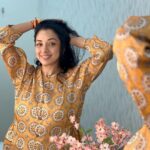 Rupali Ganguly Instagram – Imperfect yet Perfect 🥰

#thankful #godiskind #blessed #nomakeup #skinglow #happy #saturday #morningvibes #rupaliganguly #lategram #jaimatadi #jaimahakal