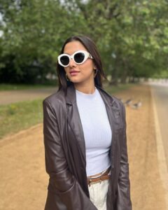 Saiee Manjrekar Instagram - 🌞