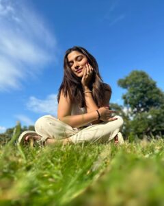 Saiee Manjrekar Instagram - 🌞