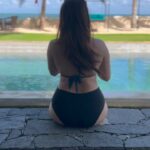 Sanaya Pithawalla Instagram - Forever on vacation 🏖️ #throwback to my exotic vacation to a country that’s like second home to me now ♥️ Thanks for the lovely staycation @revealthecollection , One of the most beautiful properties I’ve visited so far in my travel journey . It’s a luxurious beach side property at Mirissa in Sri Lanka with excellent hospitality. #revealthecollection #srilanka 🇱🇰