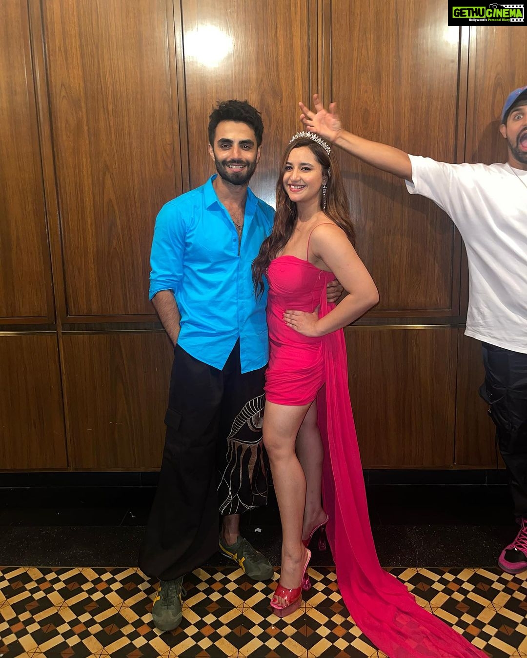 Sanaya Pithawalla Instagram - Barbie themed birthday dump part 1 π«Άπ» Wearing a customised @maisolos.world dress β₯οΈ Make up @nancypamnanimua π Hair @makeupandhairbydisha The BlueBop Cafe