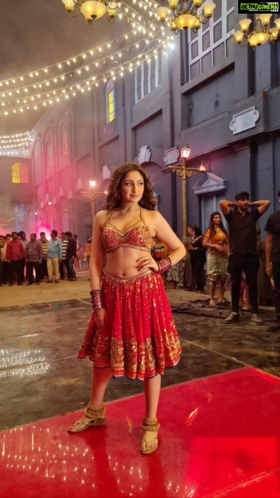 Sayyeshaa Saigal Instagram - The making of #Raawadi ❤️ Part 2 coming soon! 💃💃 Link in bio if you haven’t seen the song yet! Costume- @shhaheen Makeup- @sonicsmakeup Hair- @kantamotwani Hair assistant- @_singh_satya #BTS#song#shoot#inthemaking#love#makeup#hair#costume#ootd#reels#india#trending#showsomelove#glam#pathuthala