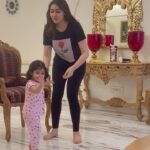 Sayyeshaa Saigal Instagram - Dancing is what we do best! My baby girl! @arianajofficial ❤️ #dancing#freezedance#mama#baby#love#moments#makingmemories#besttimes#cherish#mine#instagood#instadaily