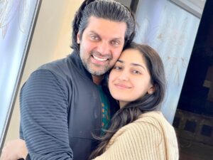 Sayyeshaa Saigal Instagram - Cozy in the Delhi winter! ❤️😘 @aryaoffl 

#husbandandwife#winter#holiday#makingmemories#love#forever#mine#cozy#us#instagood#weekend#instapic#delhi