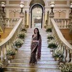 Sayyeshaa Saigal Instagram – Simplicity never goes out of style! ❤️
#keepingitsimple 

#saree#love#bestfriend#wedding#mysore#makingmemories#funtimes#ootd#instagood#indiangirl#palace#classic Lalitha Mahal Palace Mysore