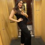 Sayyeshaa Saigal Instagram - Mommy’s night out! 💃💃💃💃 #mommylife#nightout#metime#love#friends#chill#instadaily#instamood#keepingitreal
