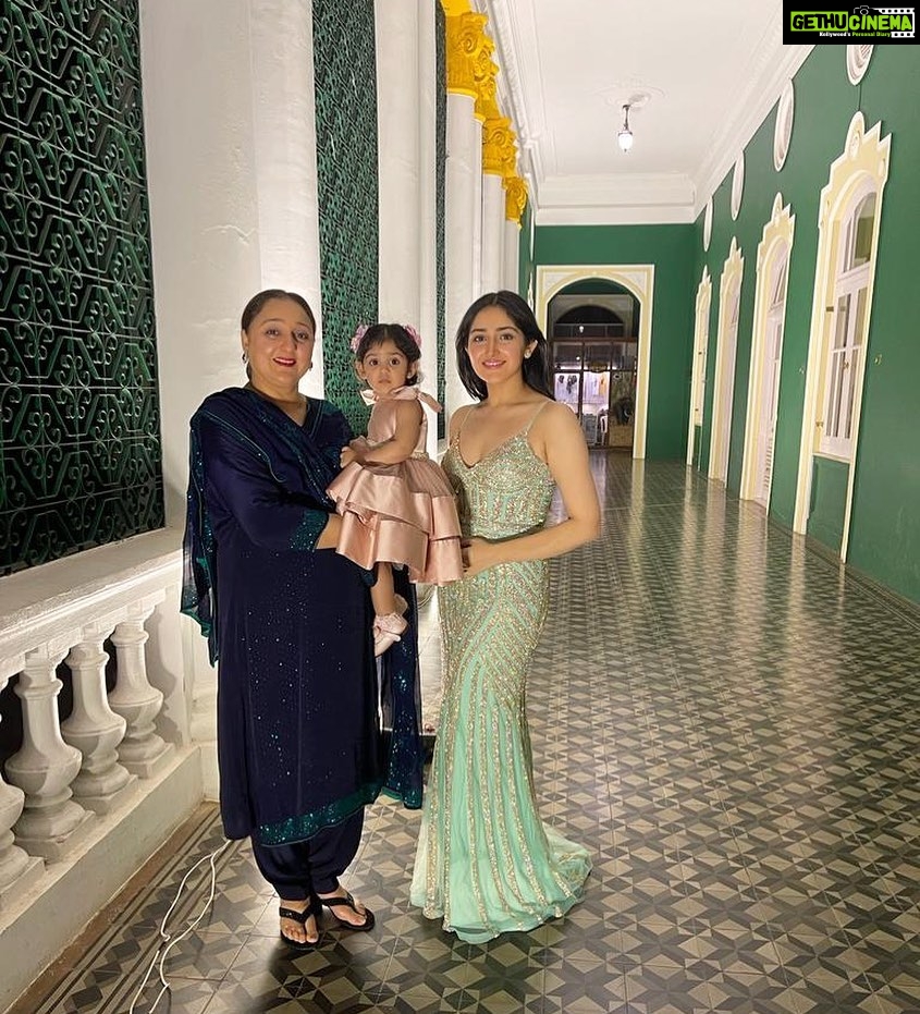 Sayyeshaa Saigal Instagram - My happiness in a frame! ❤️❤️ #mommy#baby#us#love#family#makingmemories#wedding#fun#mysore#travel#instadaily#cocktail#gown#instalove Lalitha Mahal Palace Mysore