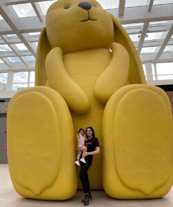 Sayyeshaa Saigal Instagram - Here’s a big Bunny! ❤️😍
@arianajofficial 

#momanddaughter#mybaby#bunny#rabbit#dubai#holiday#makingmemories#cute#precious#mybabygirl#traveldiaries