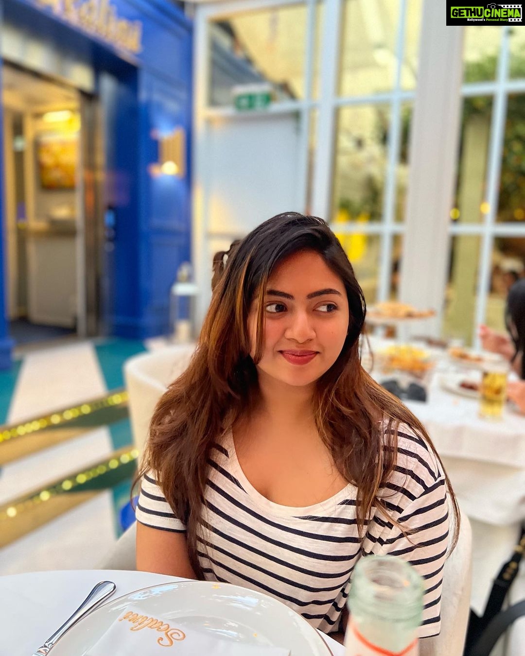 Shaalin Zoya Instagram - Life is a combination of magic and pasta. Scalini Dubai