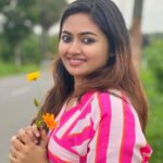 Shaalin Zoya Instagram – ഈ മണ്ണില്‍ ദൈവങ്ങള്‍ ഒരോ മുത്തം വാരി തൂവുന്നു ❤️

📸 @amaalsaira3